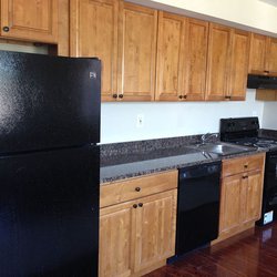 wooded kitchen at The Courts has two great locations featuring newly renovated apartment homes. Minutes to downtown DC